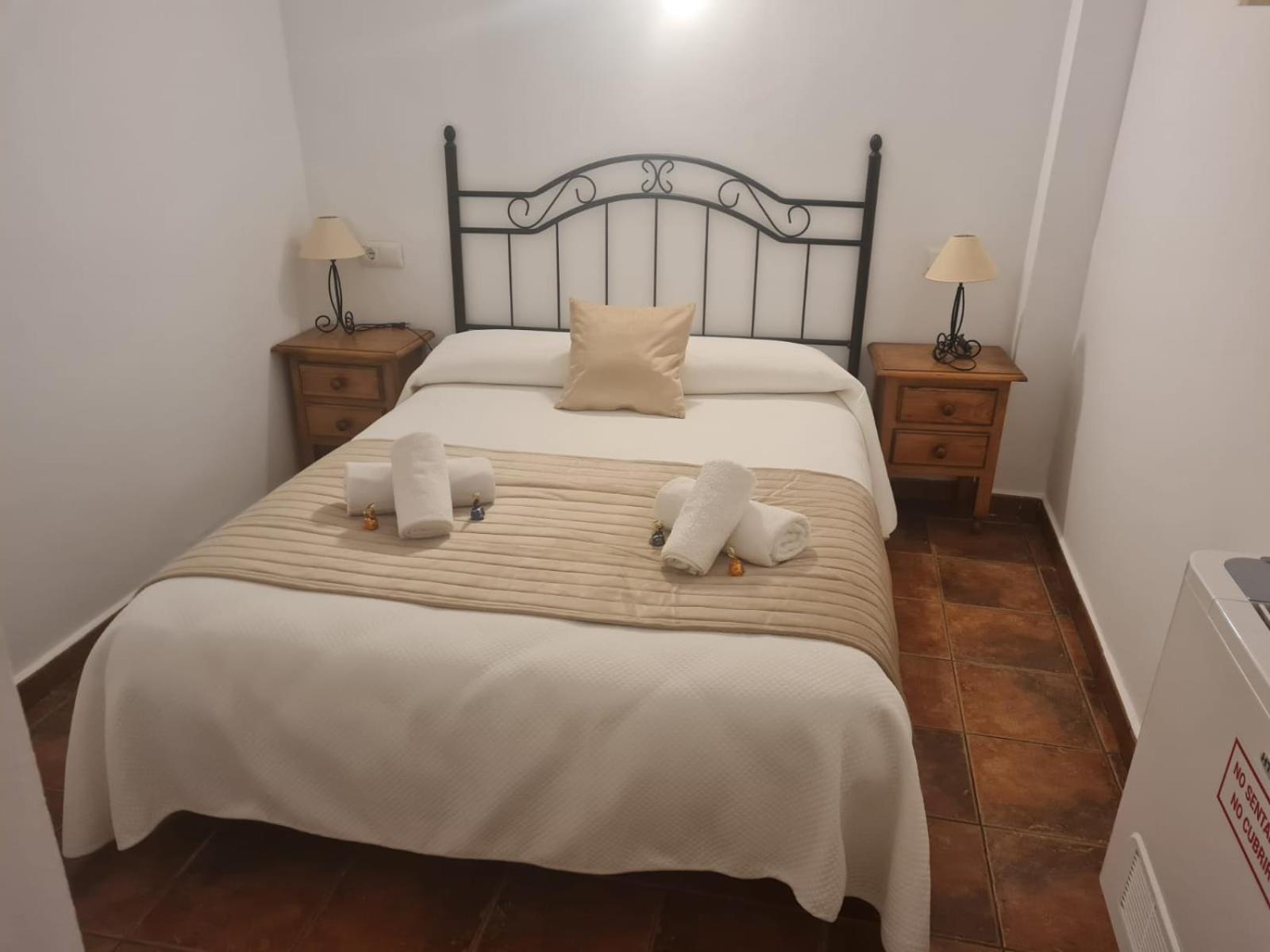 Casa Rural Del Pantano 4 Estrellas Buenache de Alarcon Bagian luar foto
